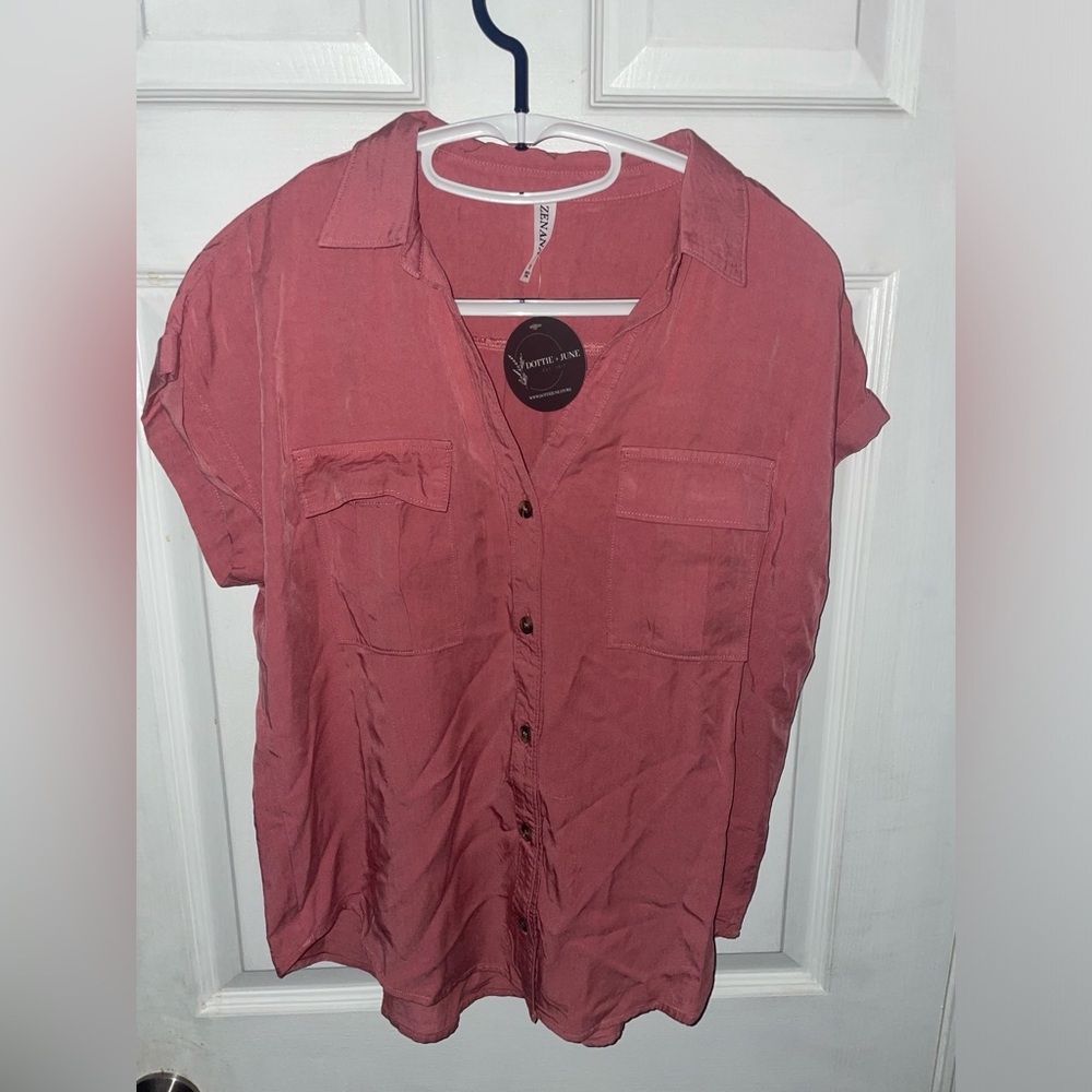 Zenana Salmon Button Up Top